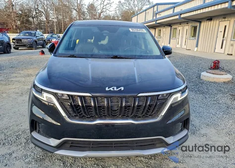 2023 Kia Carnival Lx z USA, uszkodzony, nr VIN KNDNB4H37P6191347